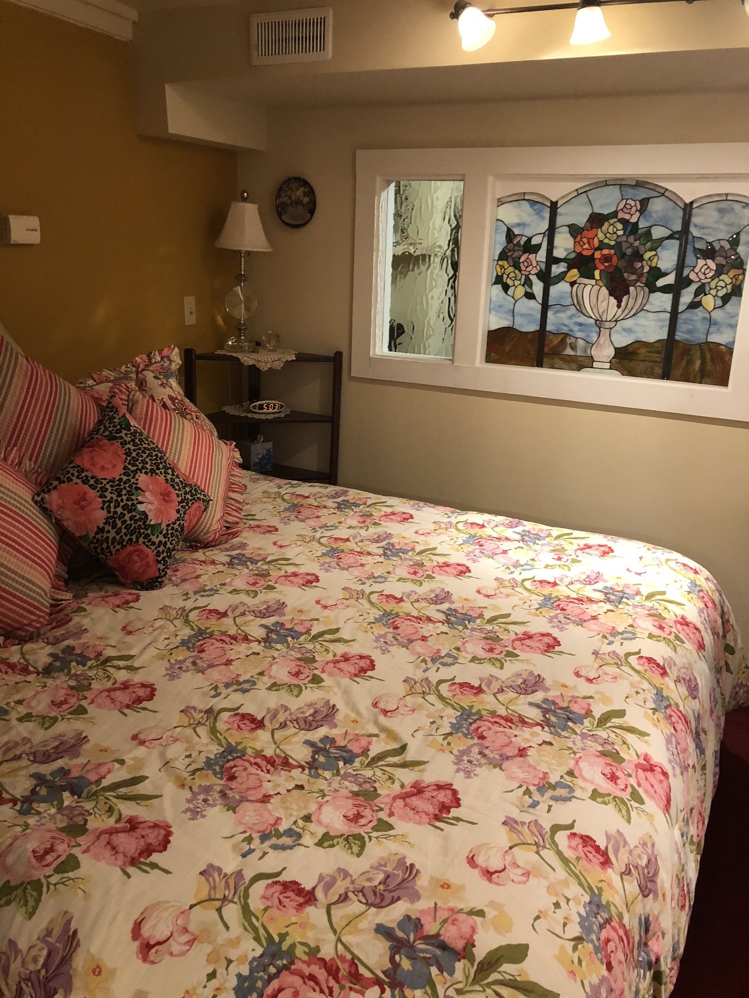 All Seasons Inn