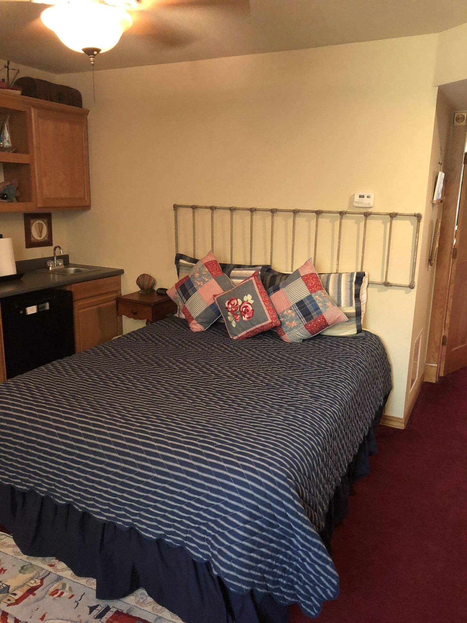 All Seasons Inn