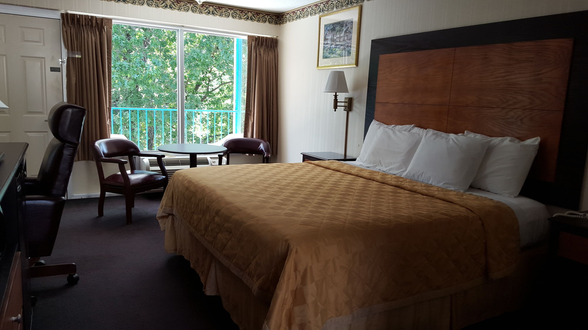 Ozarka Lodge