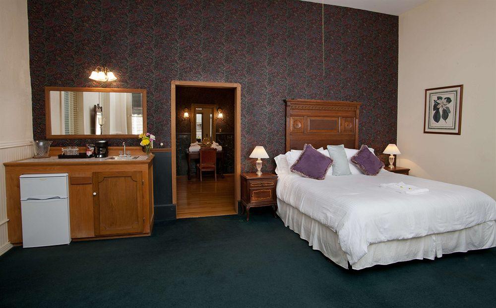 Palace Hotel & Bath House