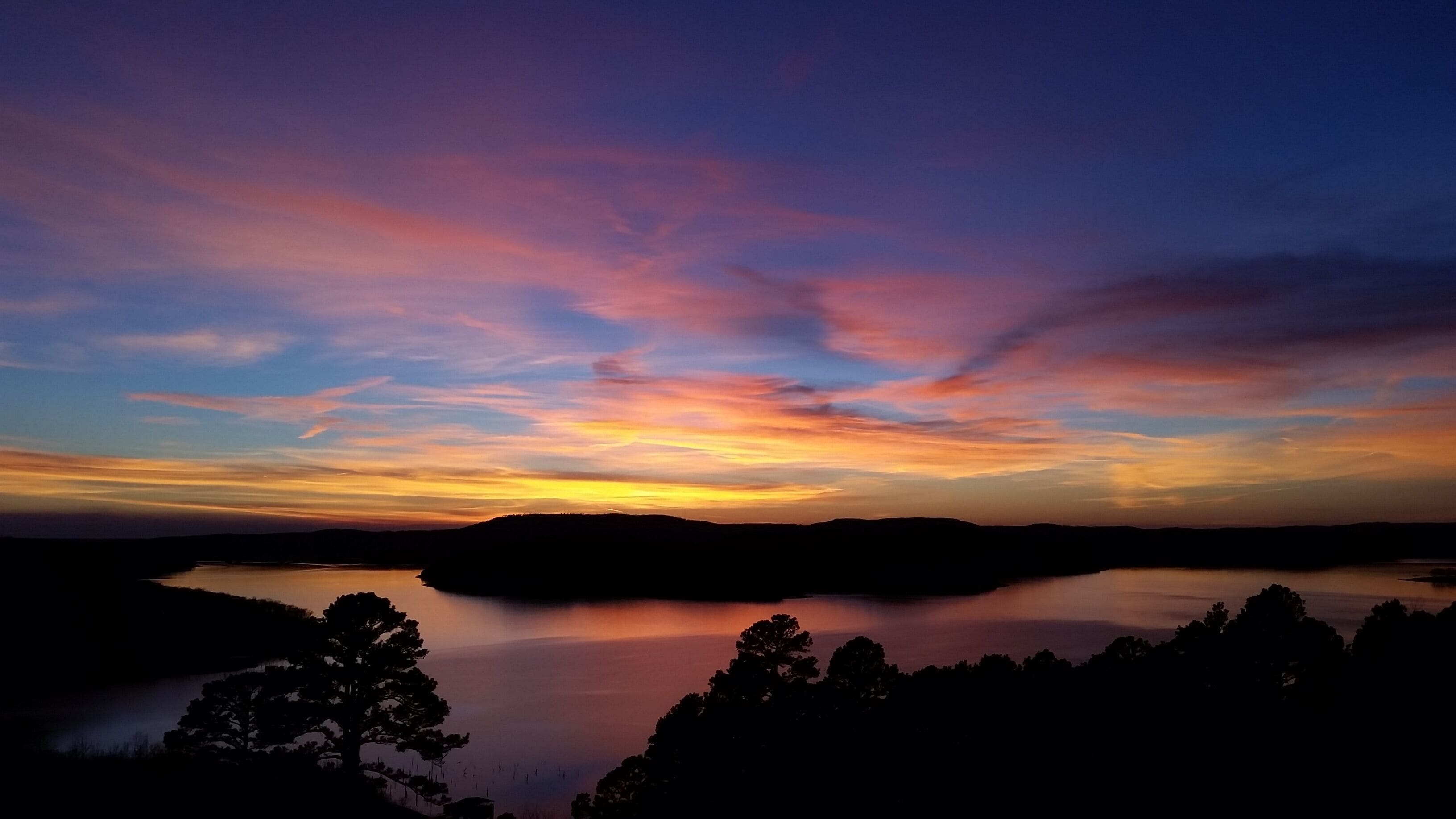 Pointe West Resort & Suites