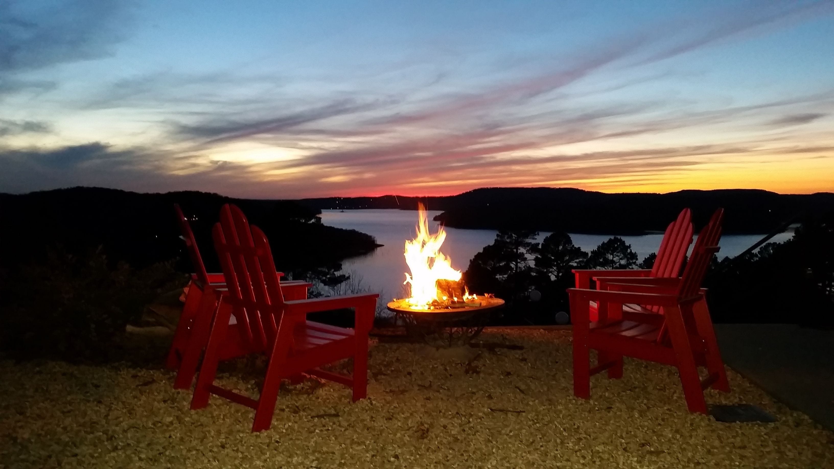 Pointe West Resort & Suites