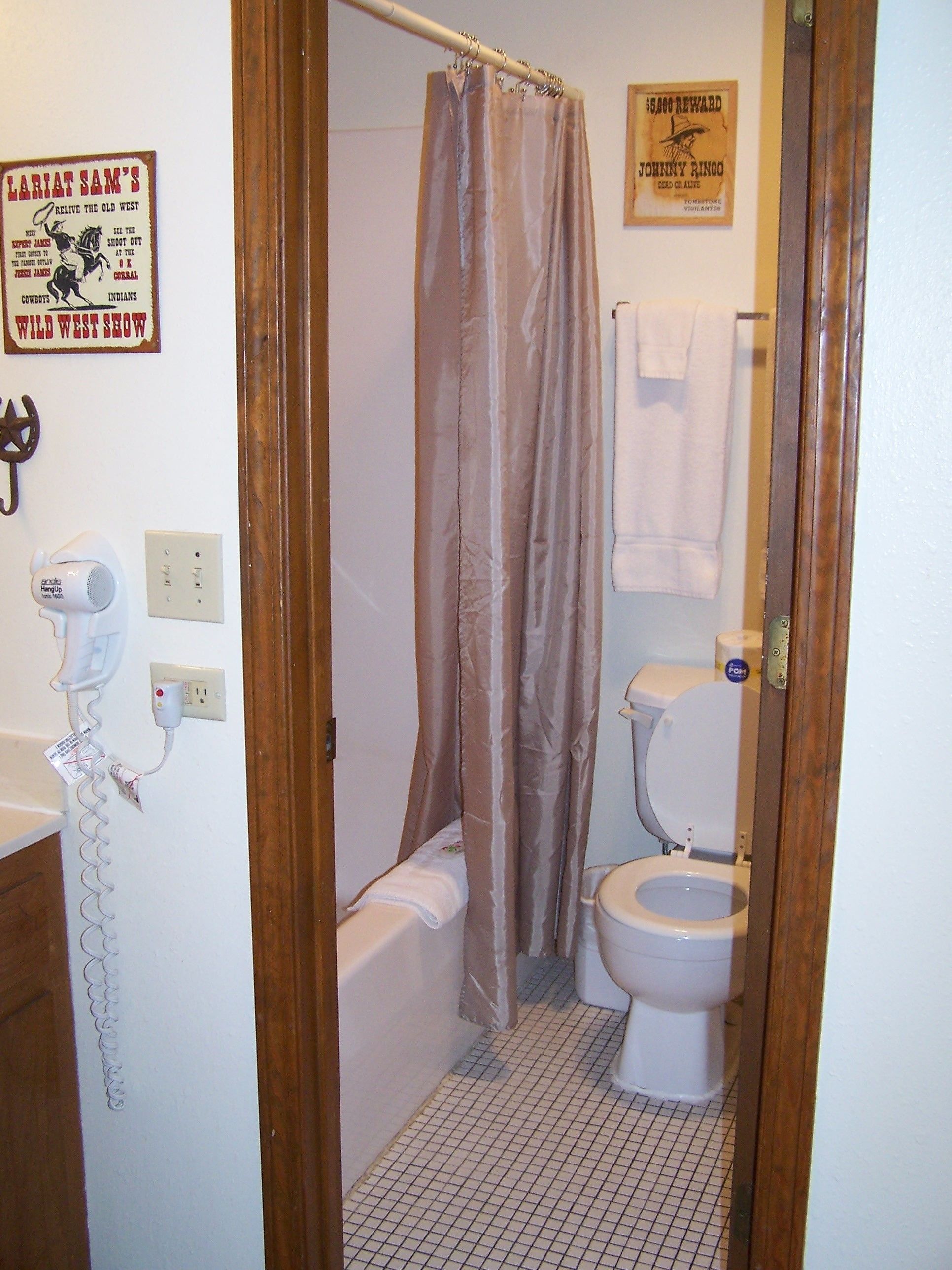 Pointe West Resort & Suites