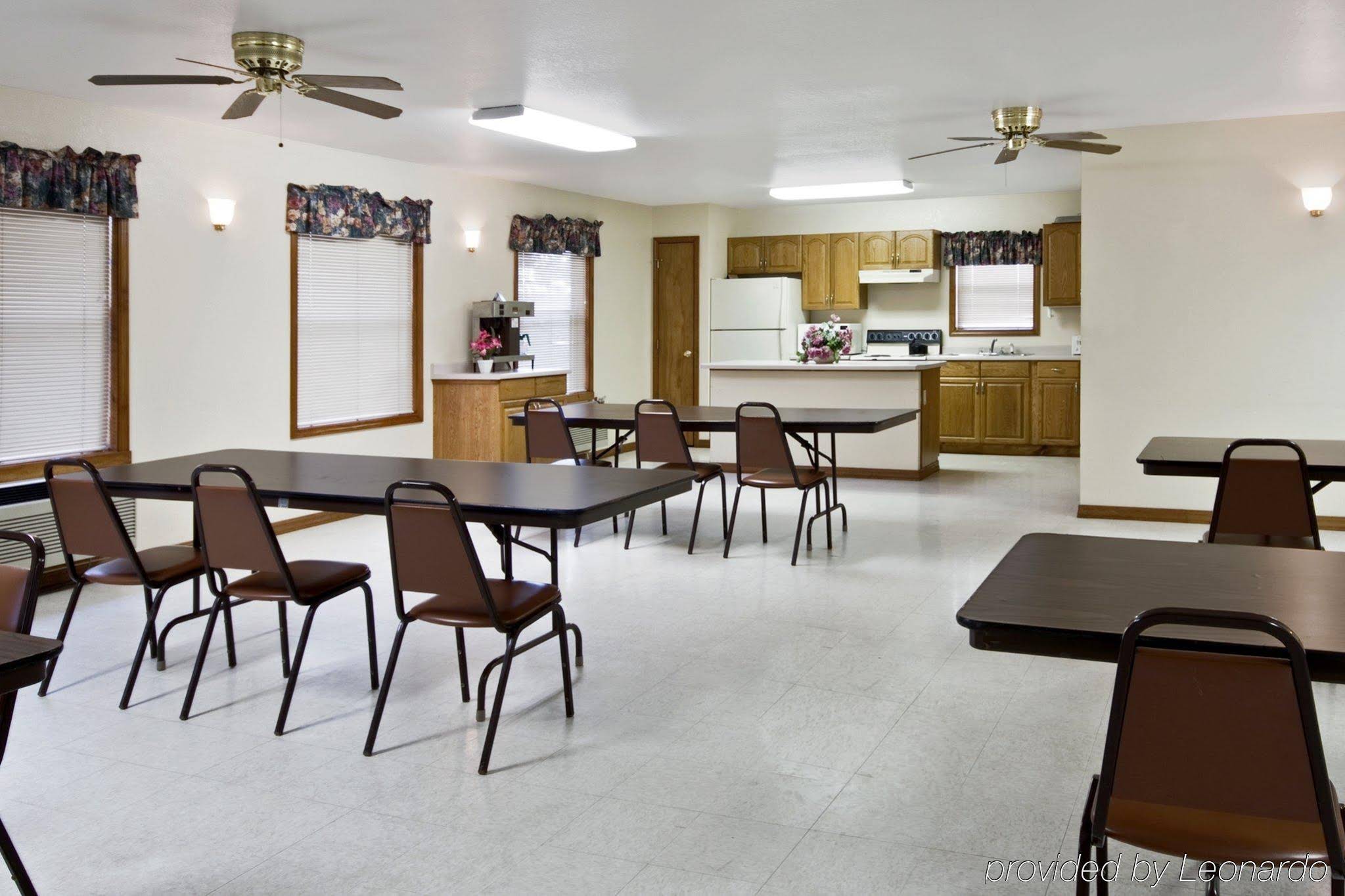 Travelers Inn