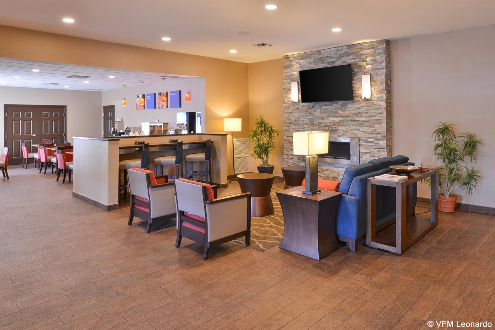Comfort Inn & Suites Fayetteville-University Area