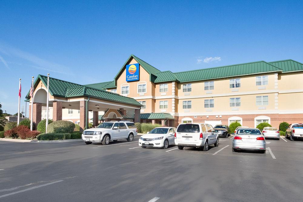 Comfort Inn & Suites Fayetteville-University Area