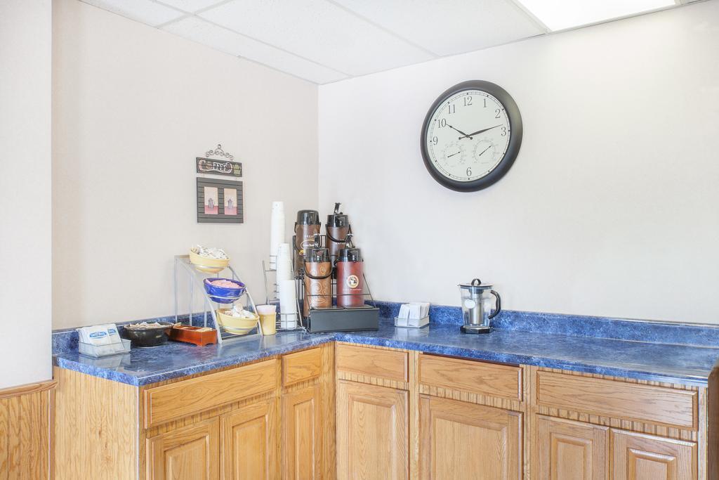 Days Inn by Wyndham Fayetteville