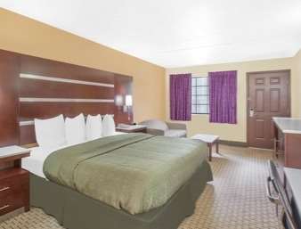 Days Inn by Wyndham Fayetteville