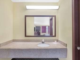Days Inn by Wyndham Fayetteville