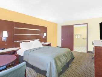 Days Inn by Wyndham Fayetteville