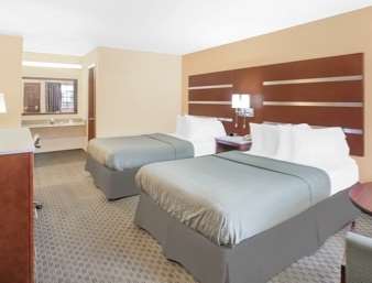 Days Inn by Wyndham Fayetteville
