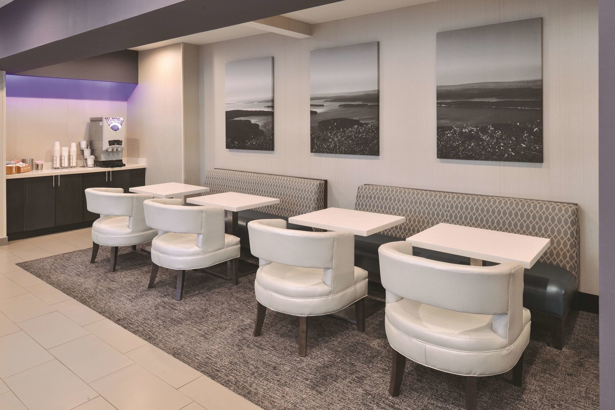La Quinta Inn & Suites by Wyndham Fayetteville