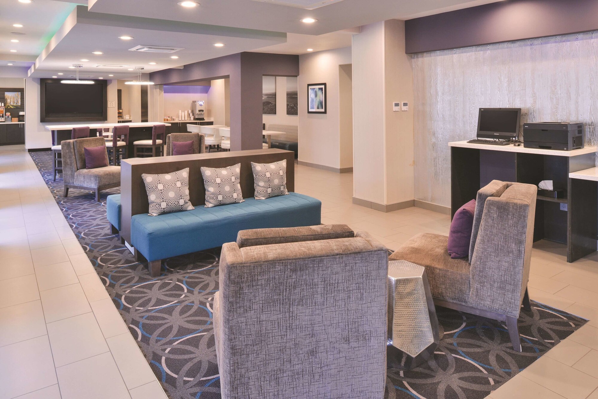 La Quinta Inn & Suites by Wyndham Fayetteville