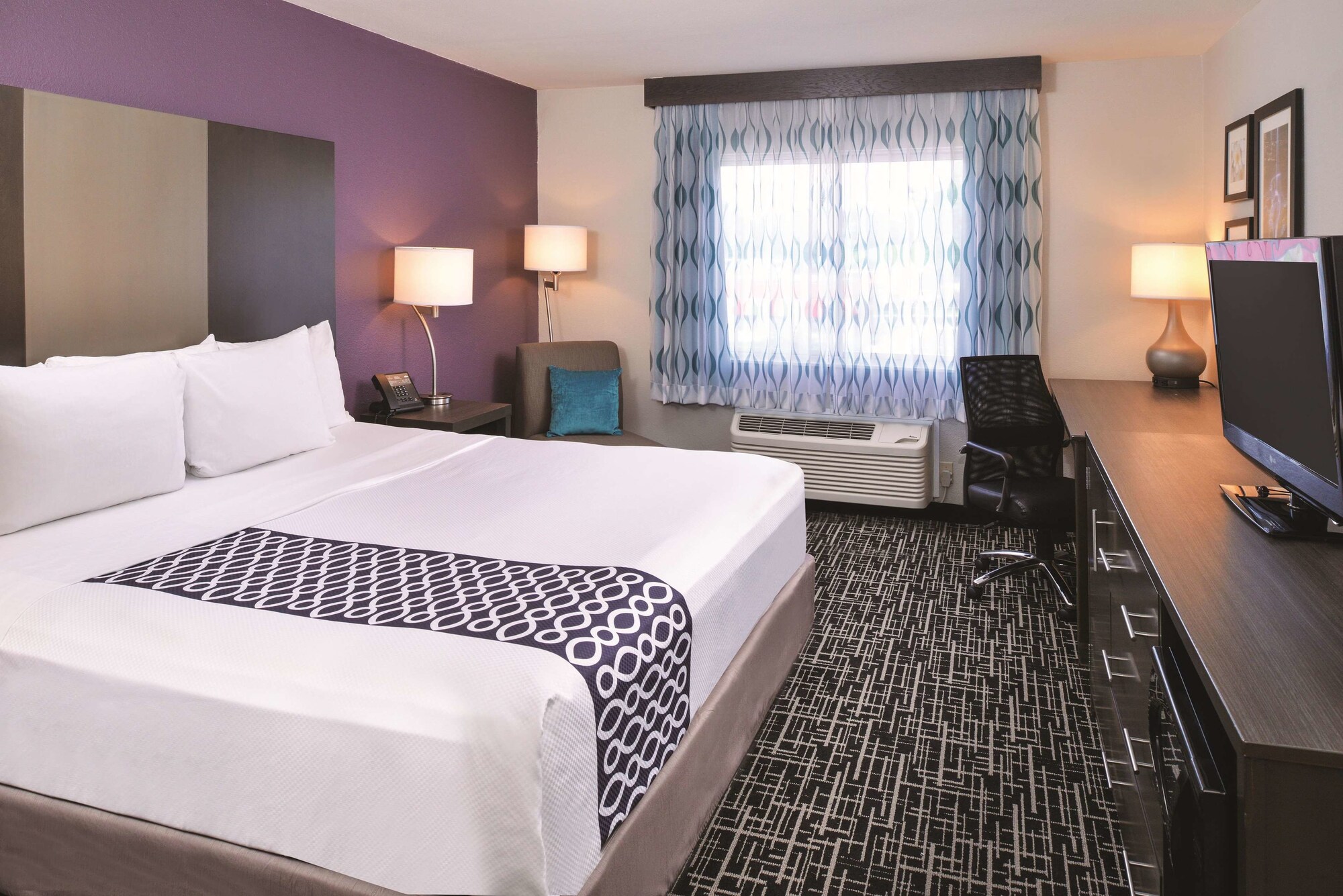 La Quinta Inn & Suites by Wyndham Fayetteville