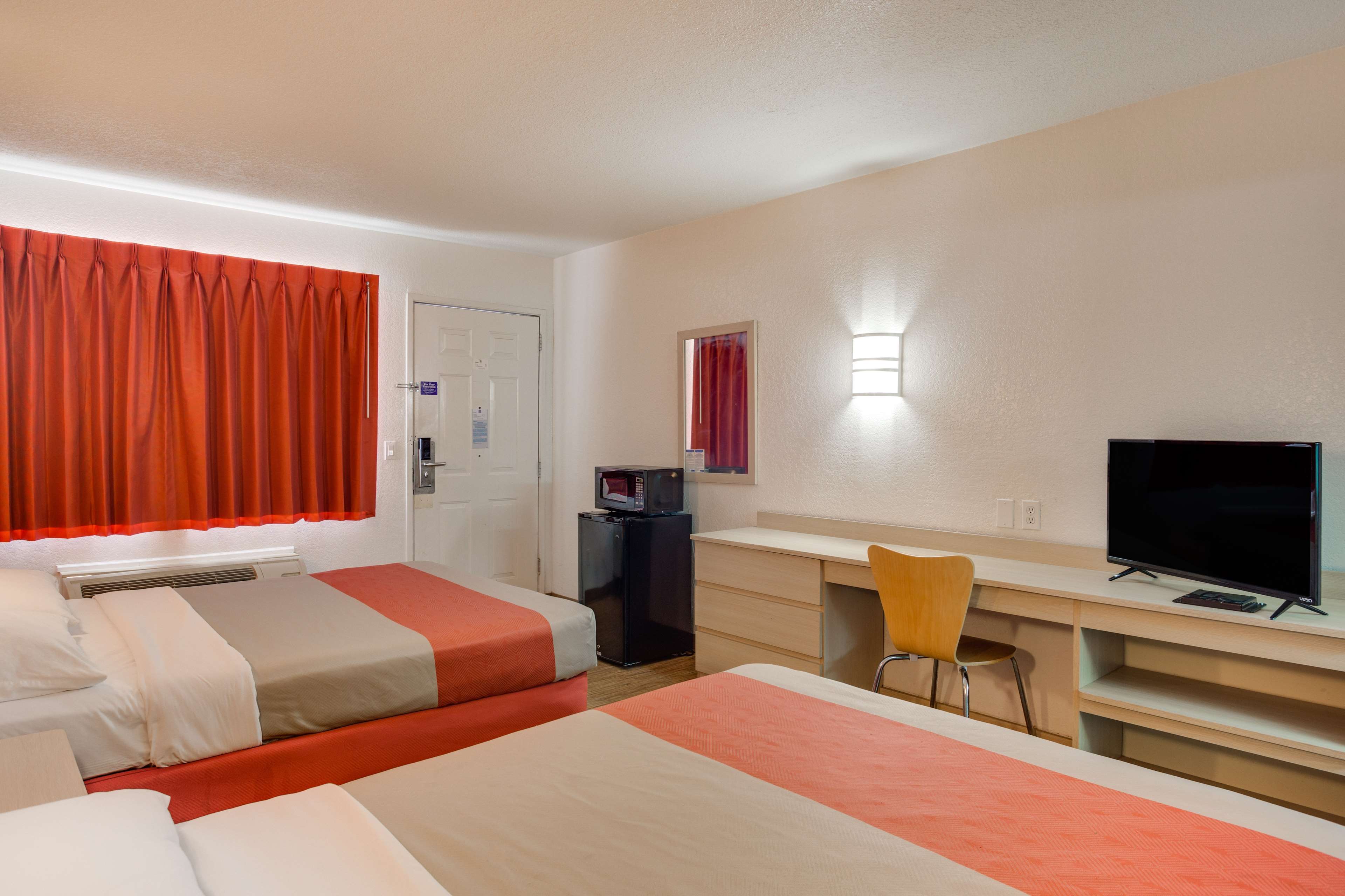Motel 6 Fayetteville, AR
