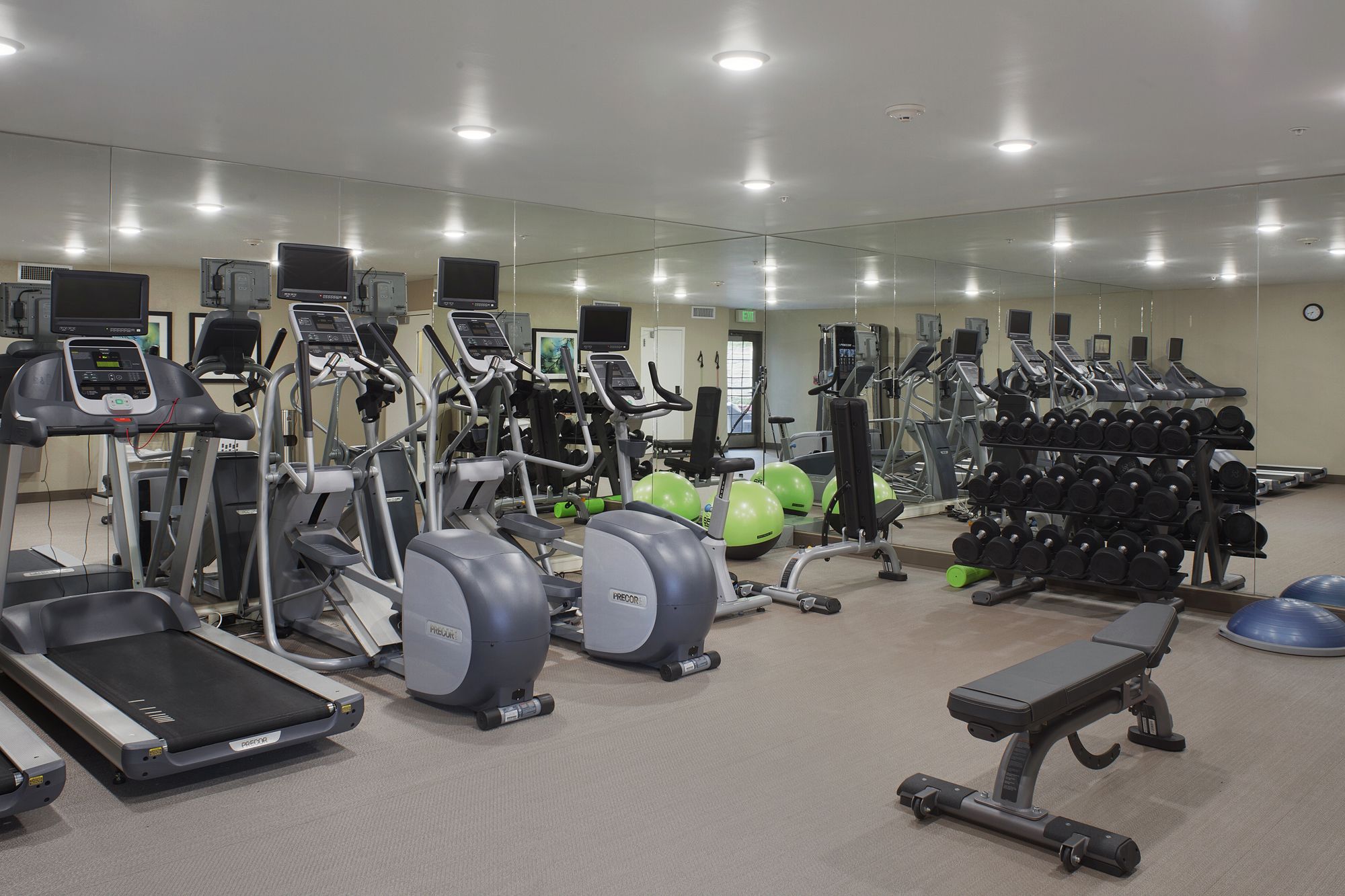 Staybridge Suites Fayetteville/Univ of Arkansas