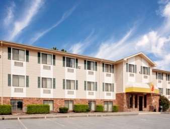 Super 8 by Wyndham Fayetteville