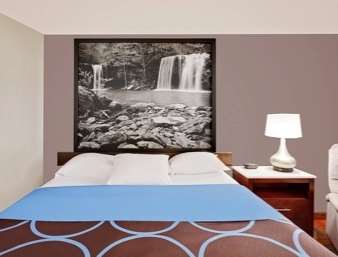 Super 8 by Wyndham Fayetteville