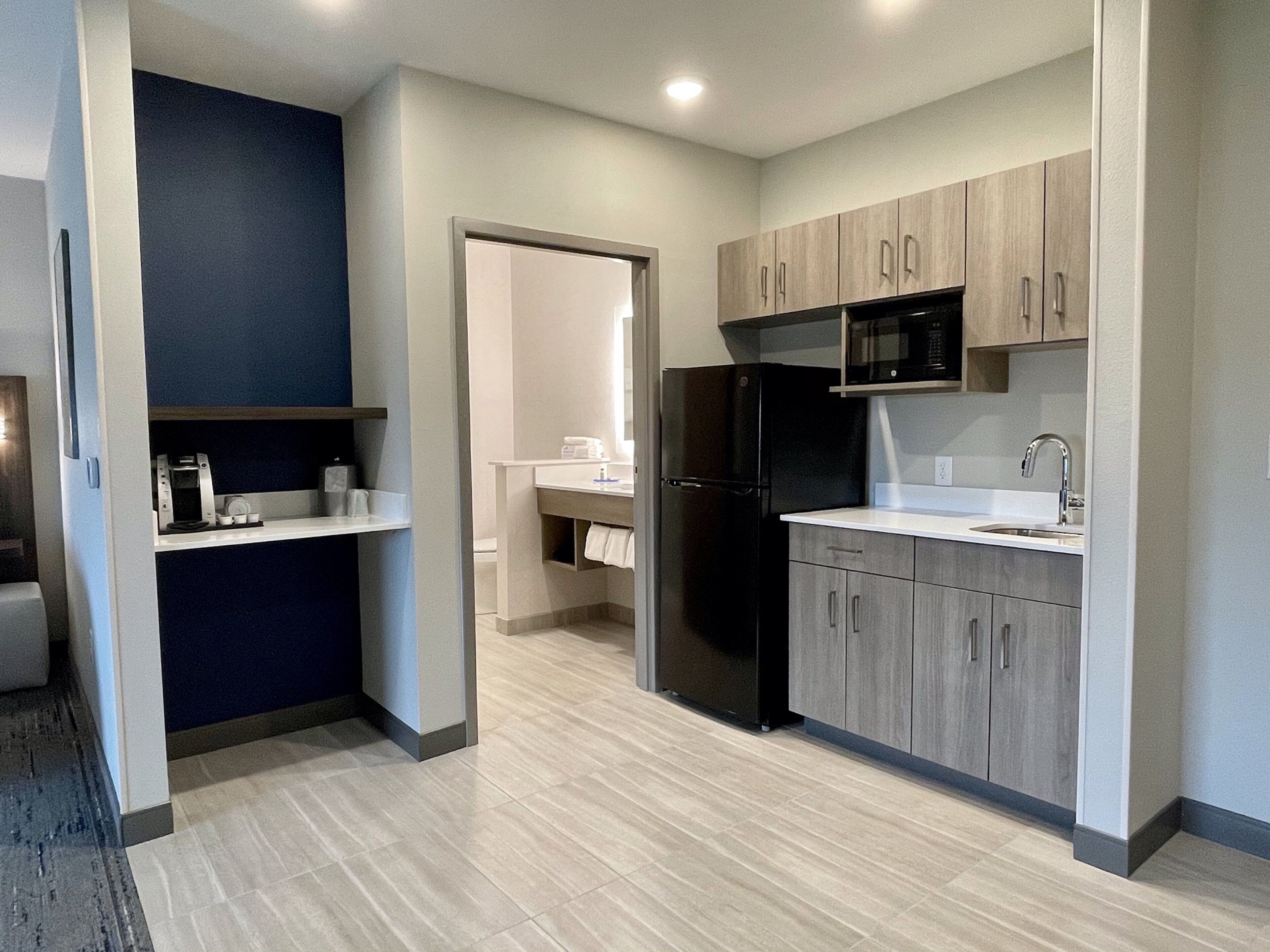 Holiday Inn Express & Suites Ft. Smith - Airport