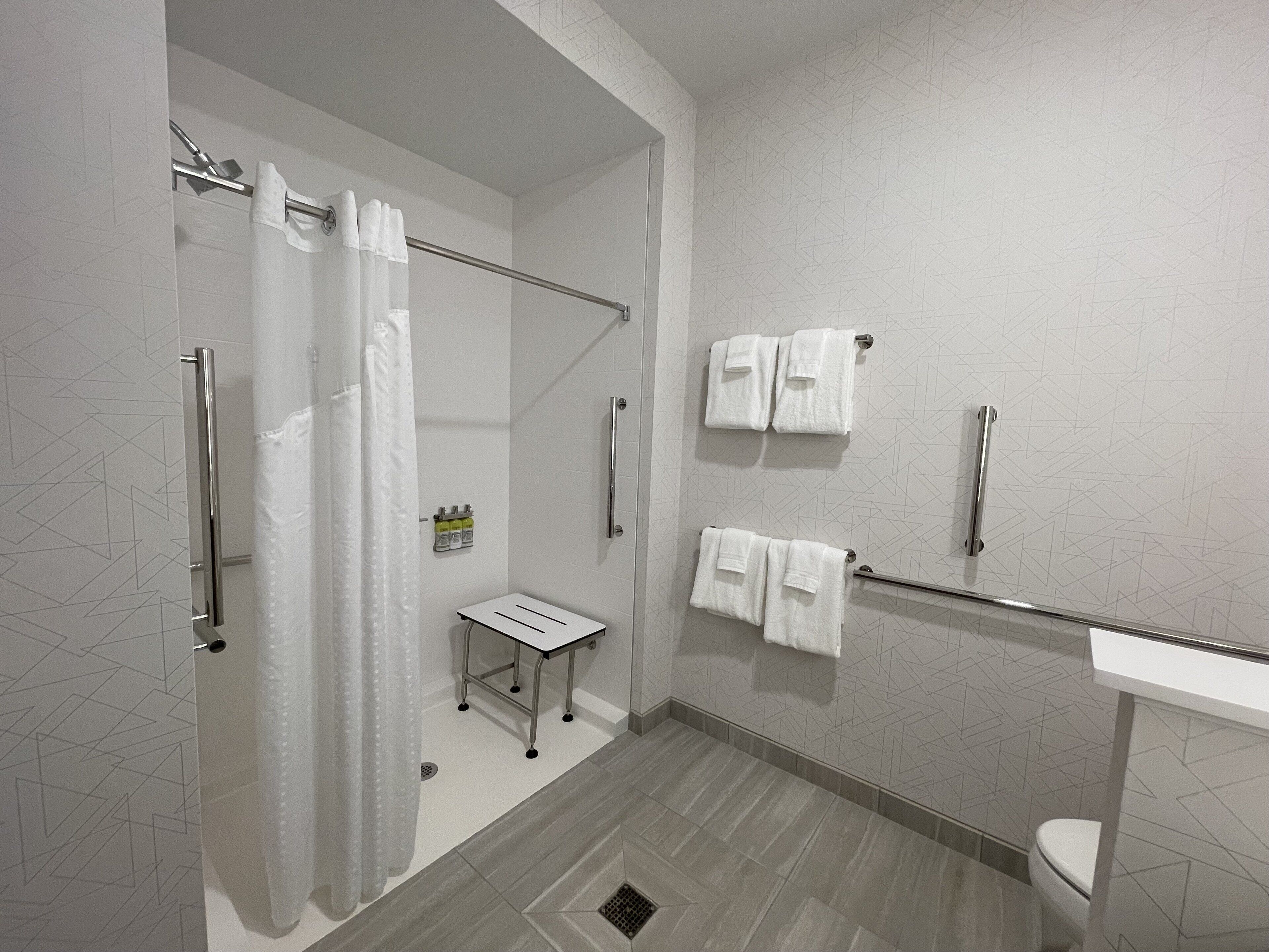 Holiday Inn Express & Suites Ft. Smith - Airport