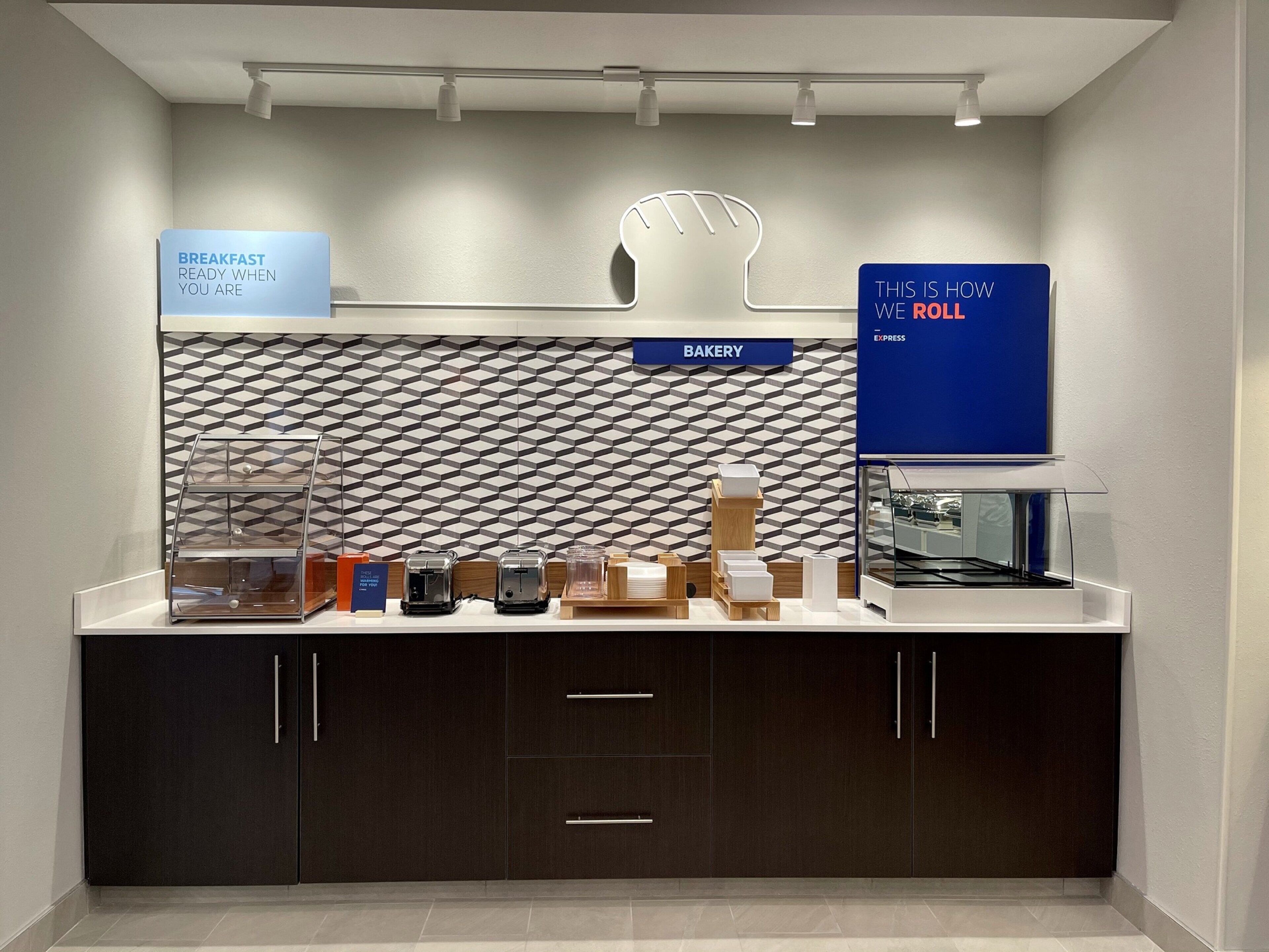Holiday Inn Express & Suites Ft. Smith - Airport