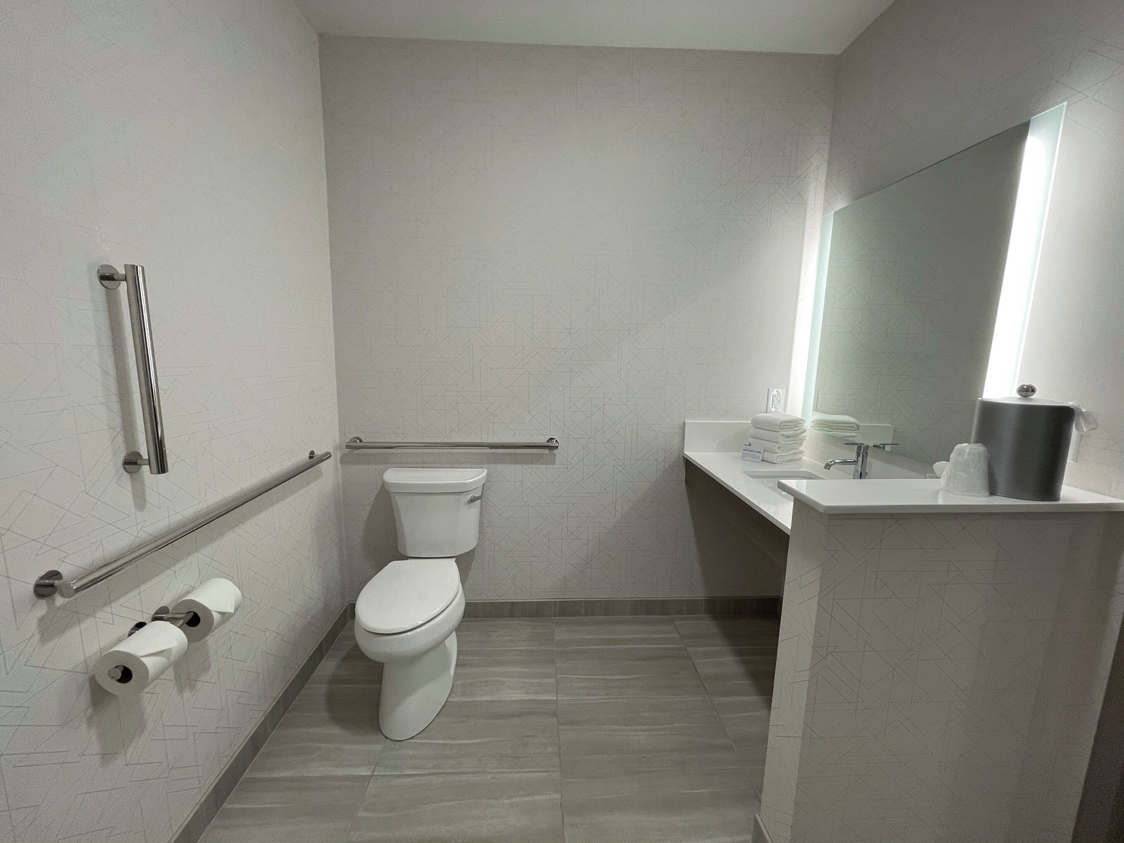 Holiday Inn Express & Suites Ft. Smith - Airport