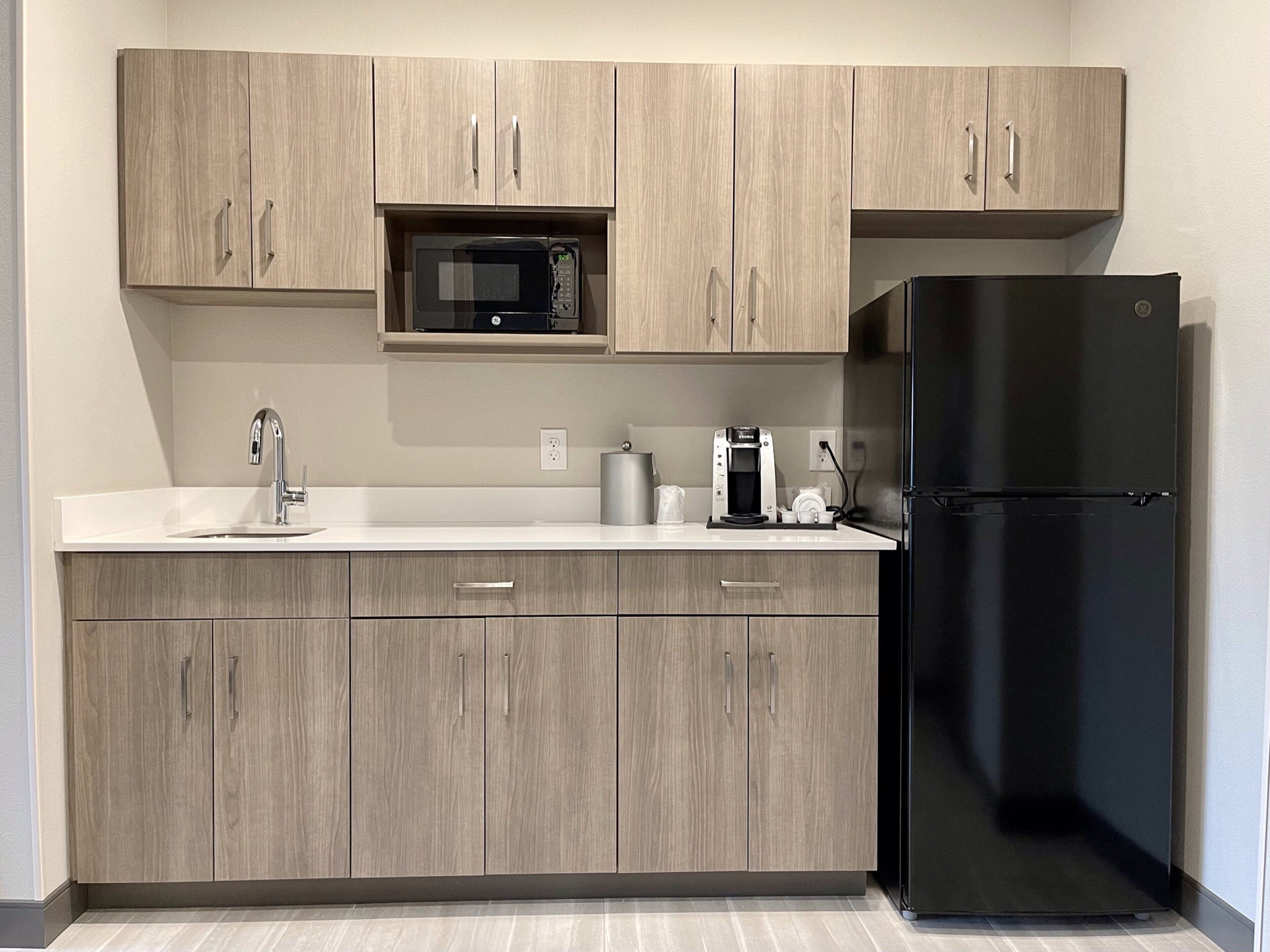 Holiday Inn Express & Suites Ft. Smith - Airport