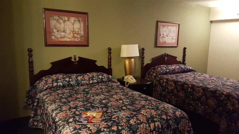 River Valley Inn and Suites By Belvilla