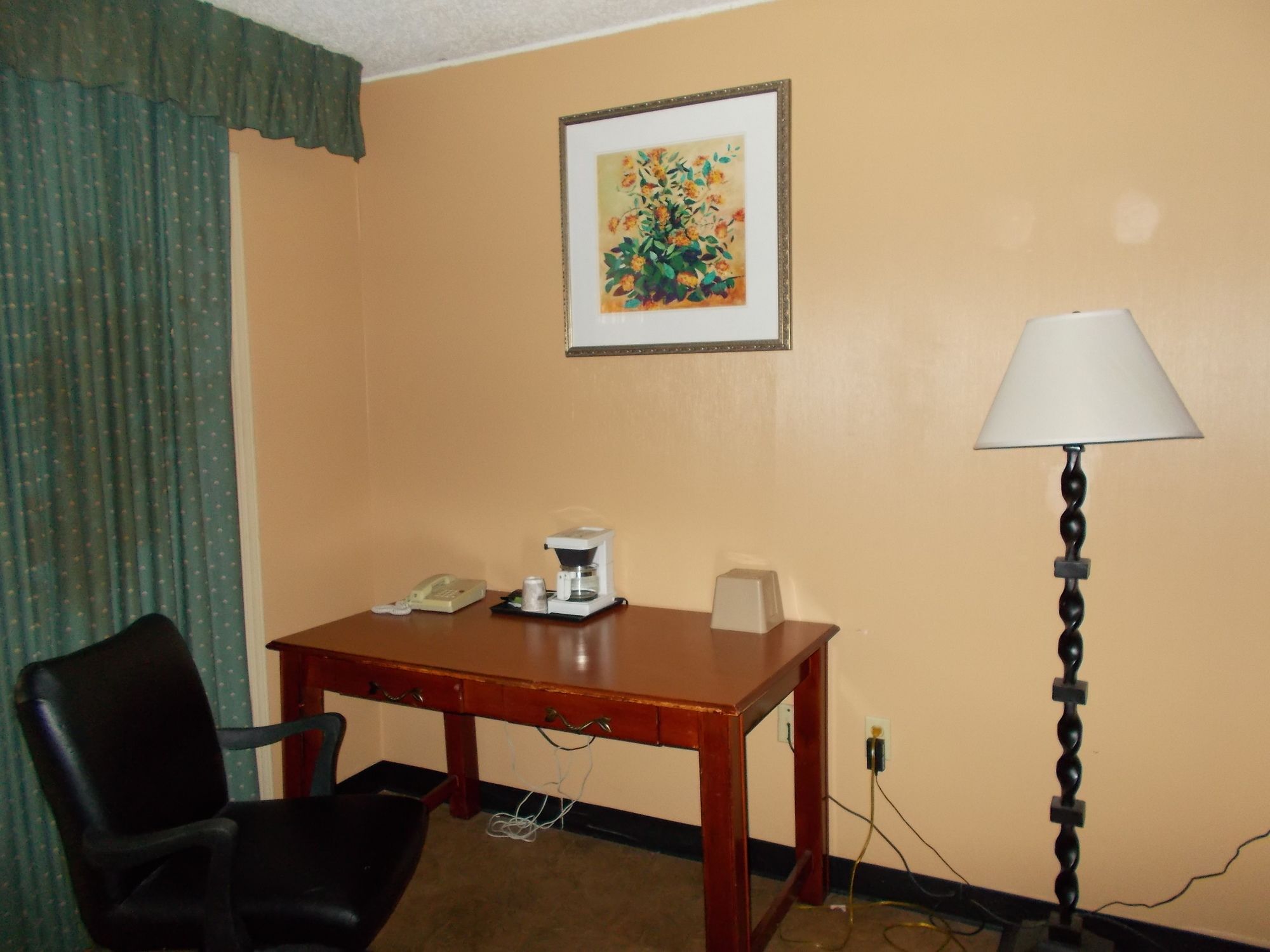 Season's Inn