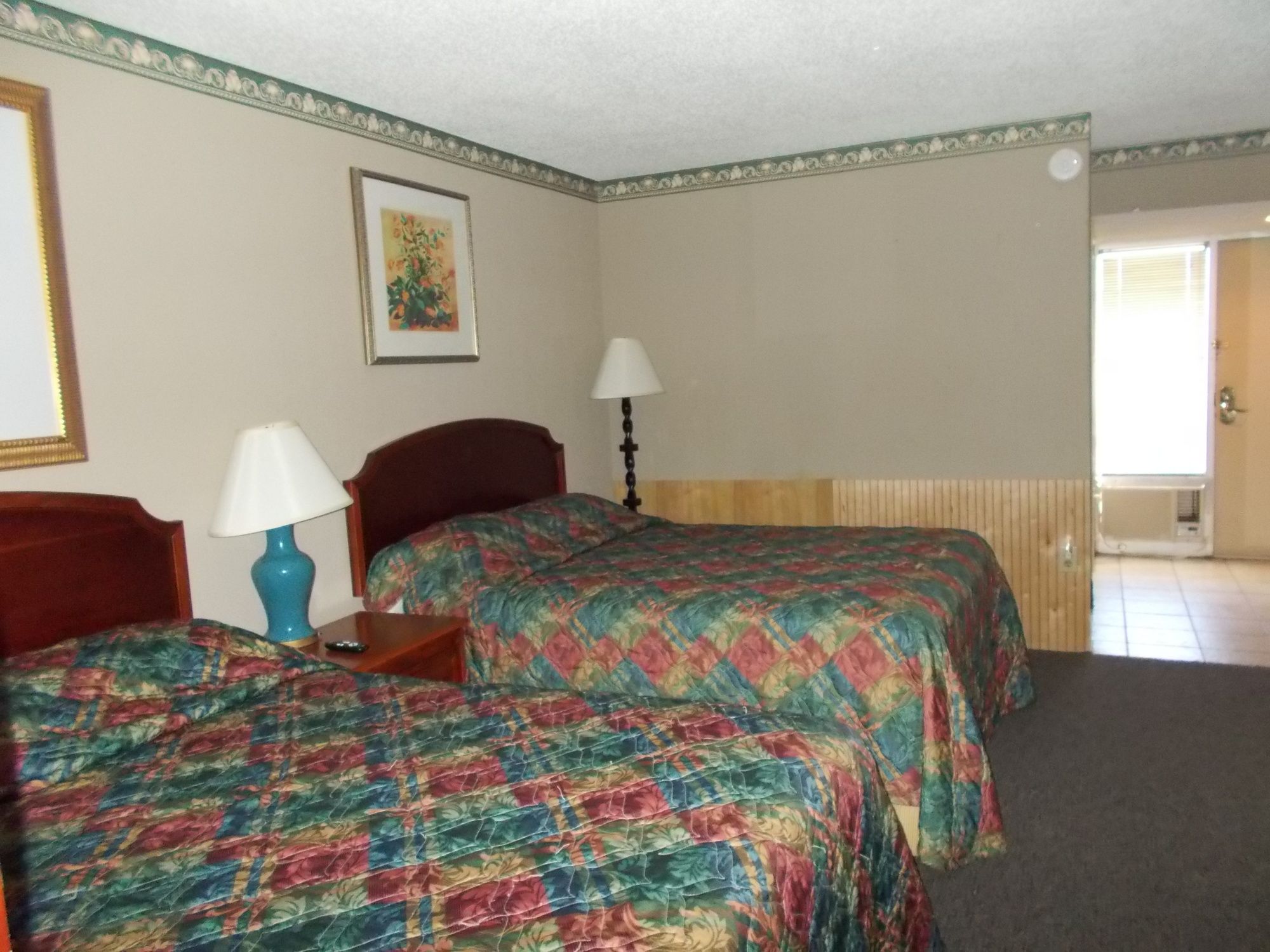 Season's Inn