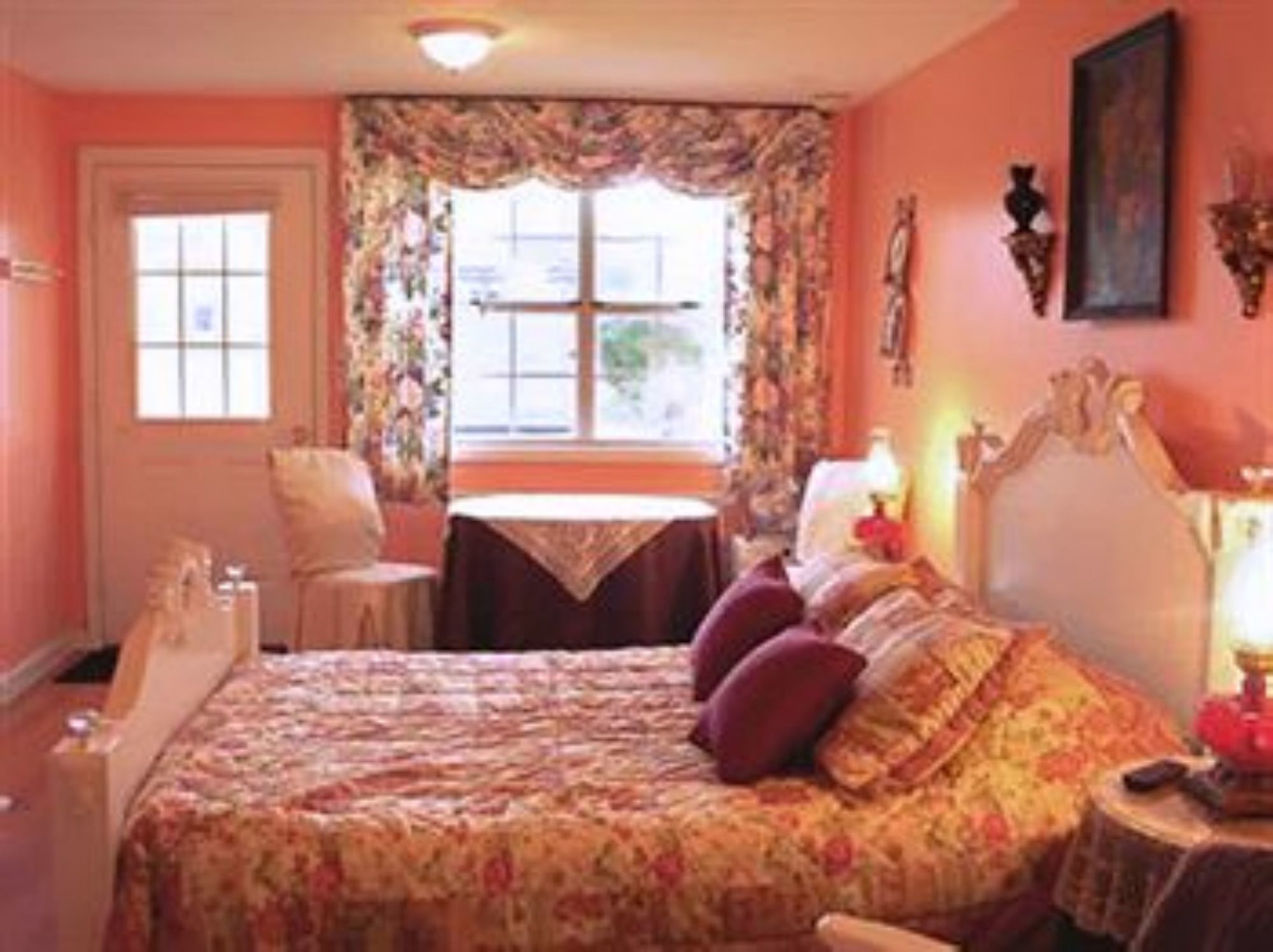 The Queen Anne House Bed and Breakfast
