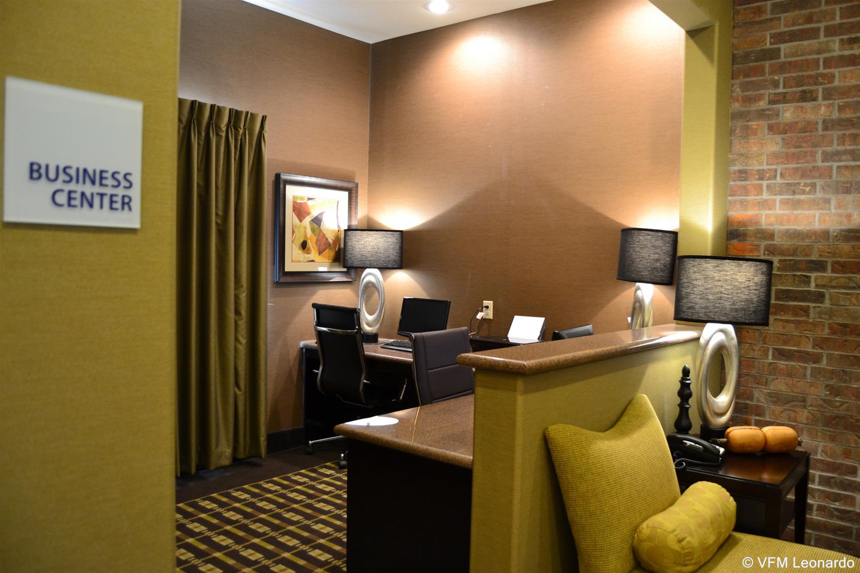 Holiday Inn Express Hotel & Suites Heber Springs