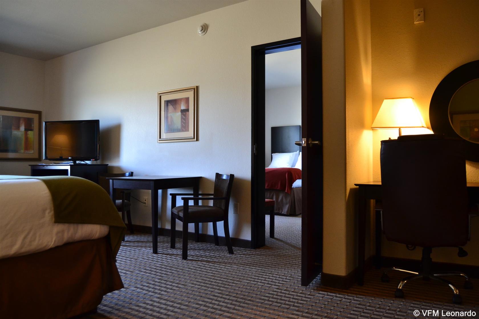 Holiday Inn Express Hotel & Suites Heber Springs
