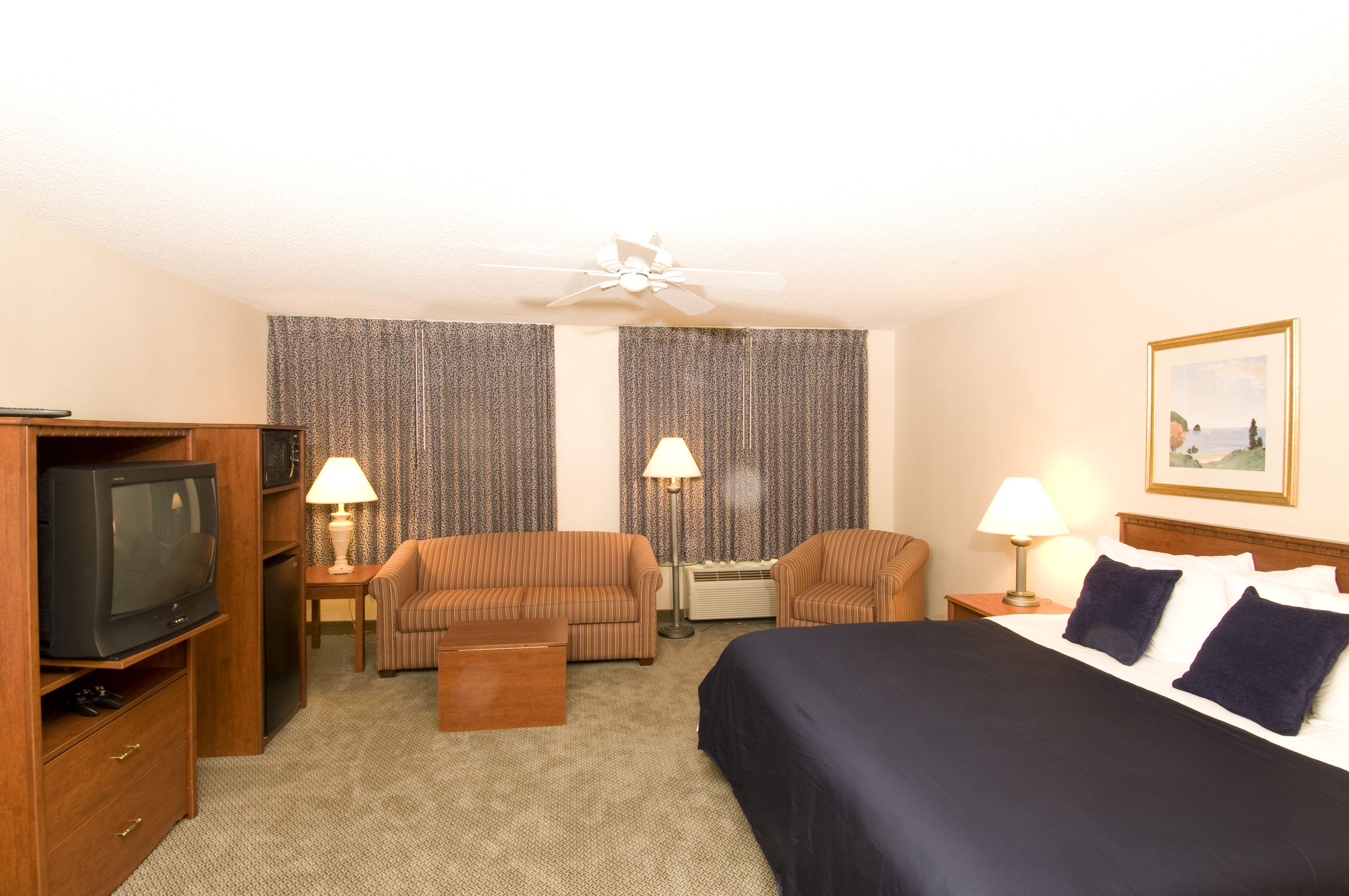 Baymont by Wyndham Hot Springs On the Lake