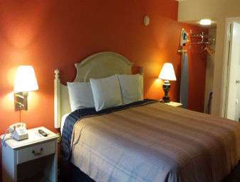 Days Inn by Wyndham Hot Springs