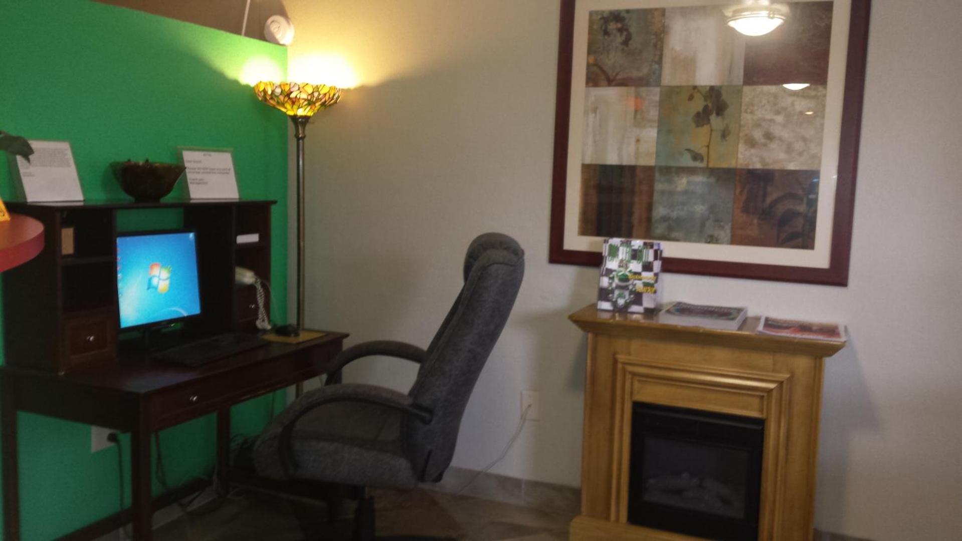 Days Inn by Wyndham Hot Springs