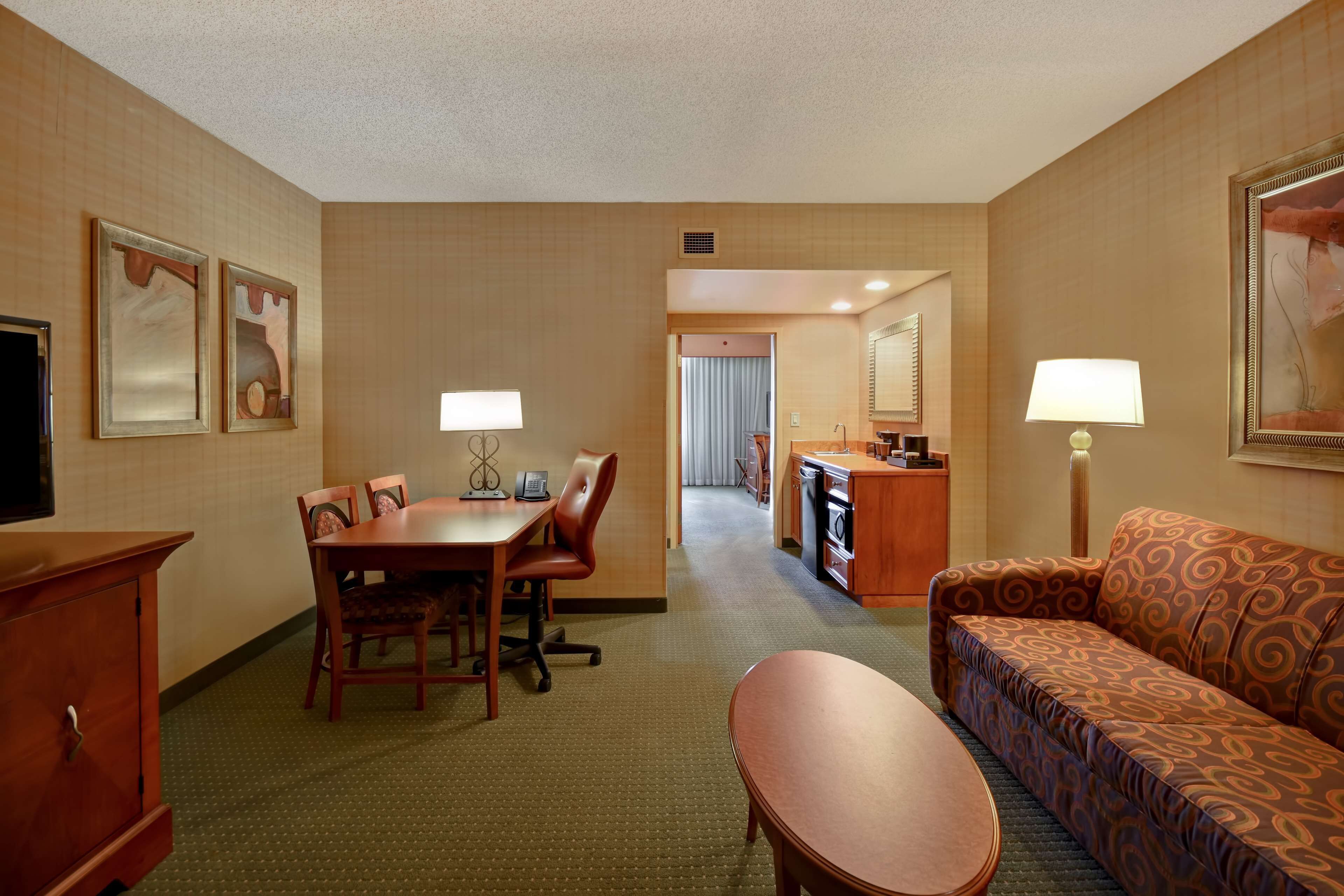 Embassy Suites by Hilton Hot Springs Hotel & Spa