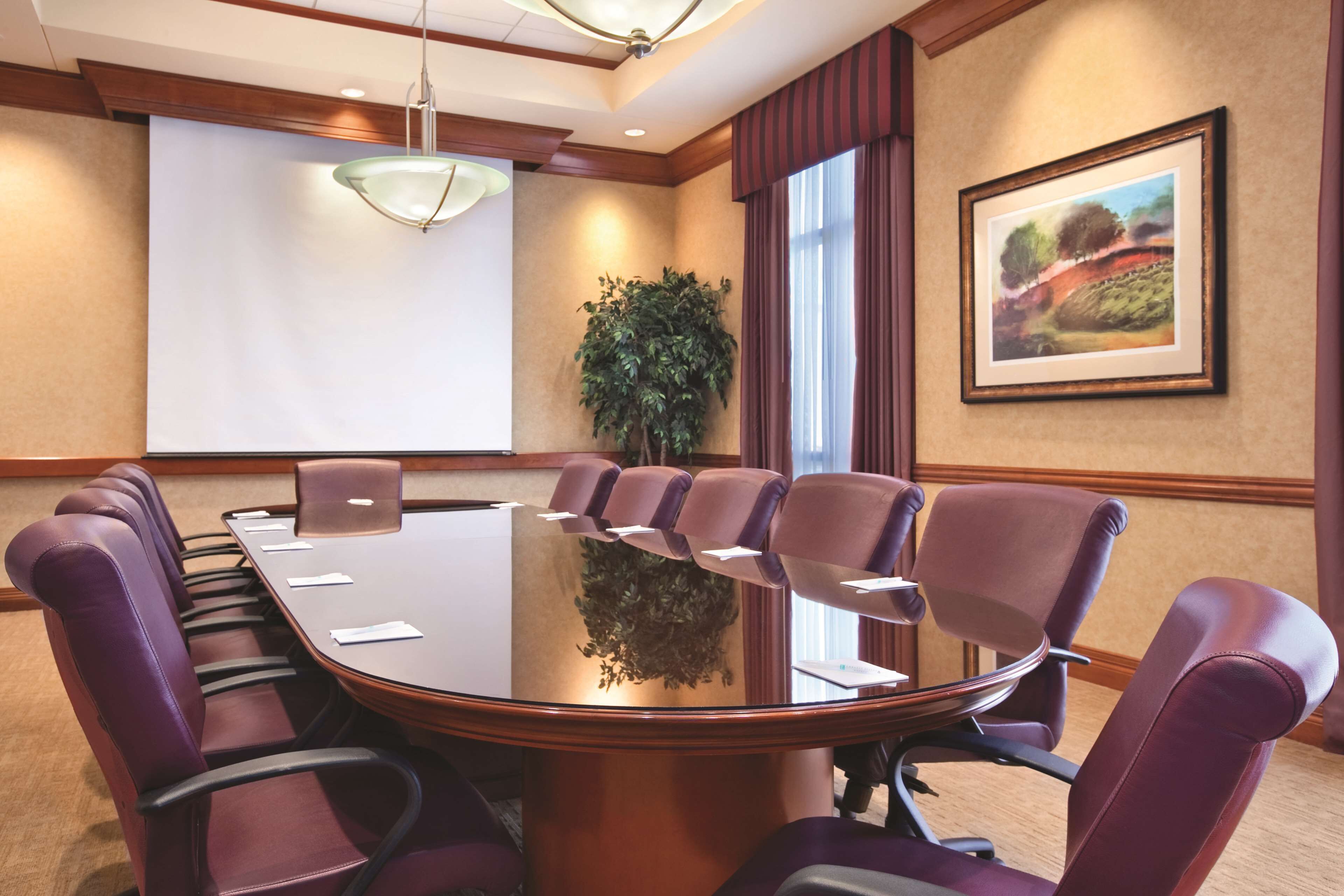 Embassy Suites by Hilton Hot Springs Hotel & Spa