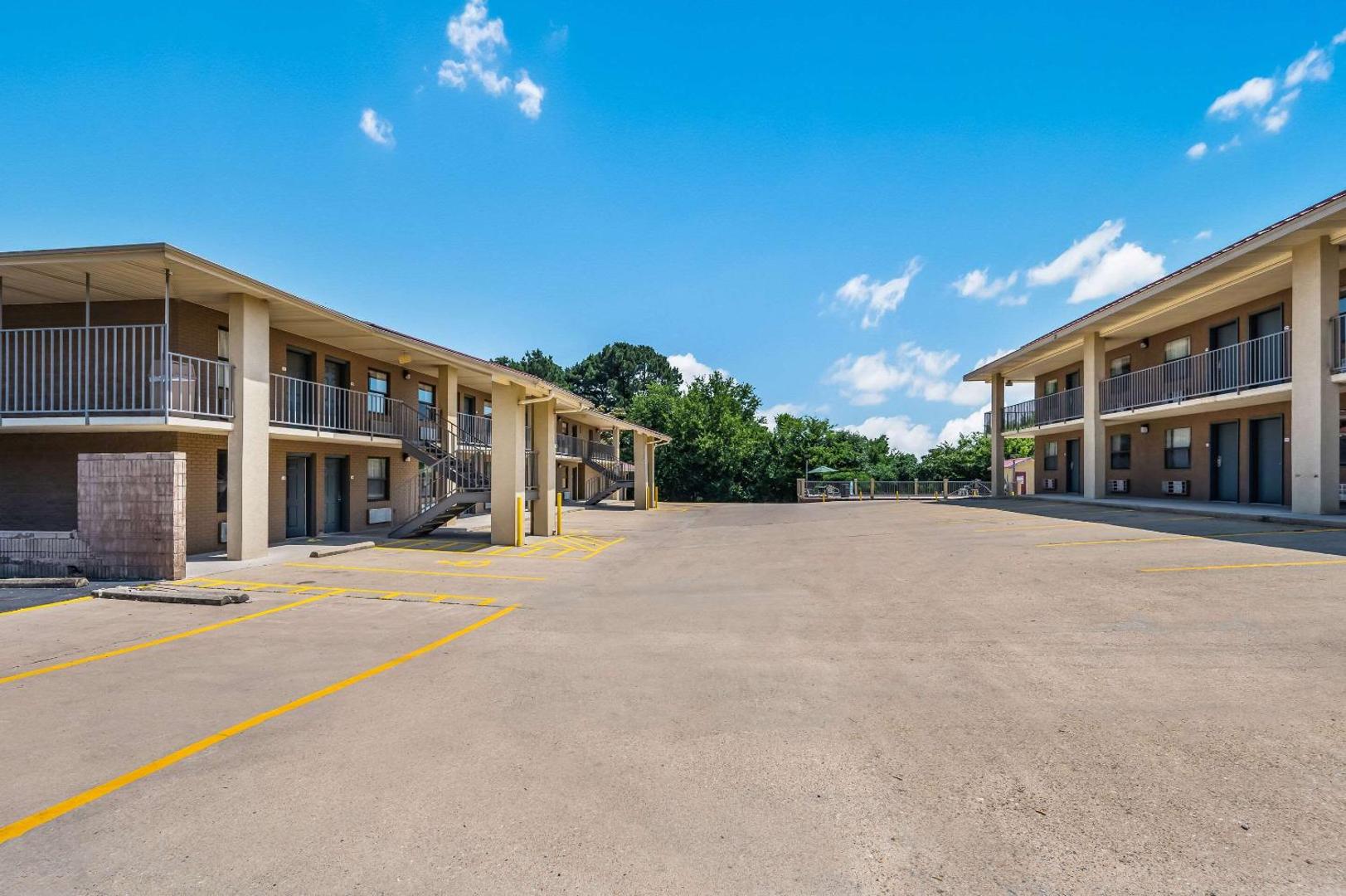 Quality Inn & Suites Hot Springs-Lake Hamilton