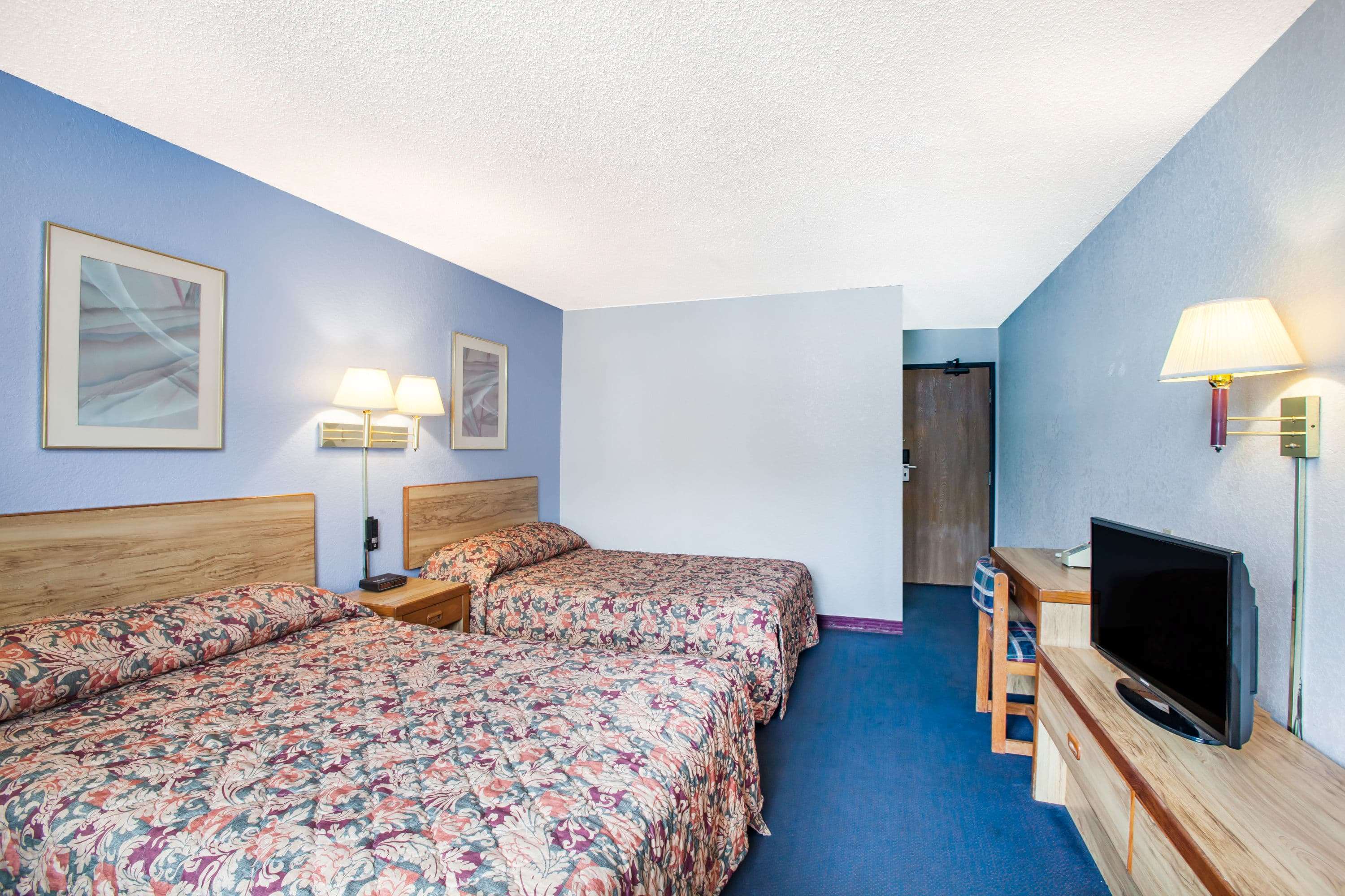 Super 8 by Wyndham Hot Springs