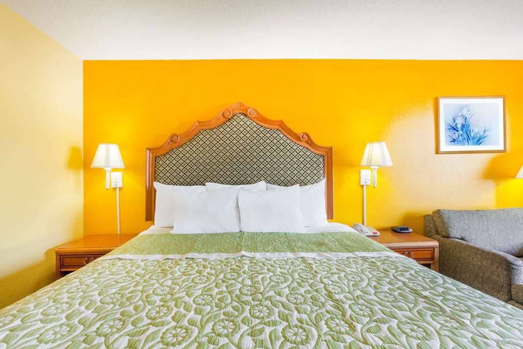 Days Inn by Wyndham Jacksonville