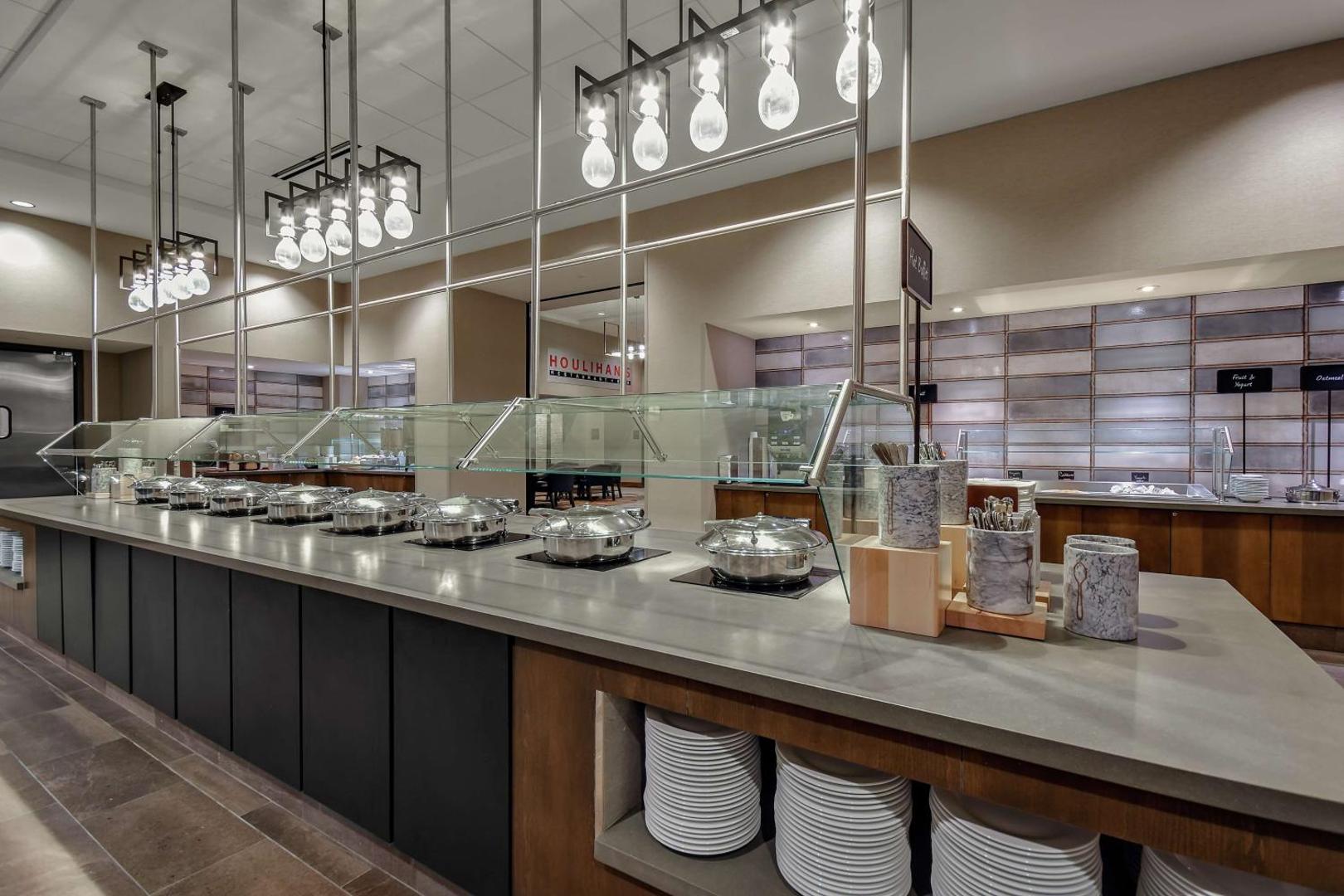 Embassy Suites by Hilton Jonesboro Red Wolf Convention Center