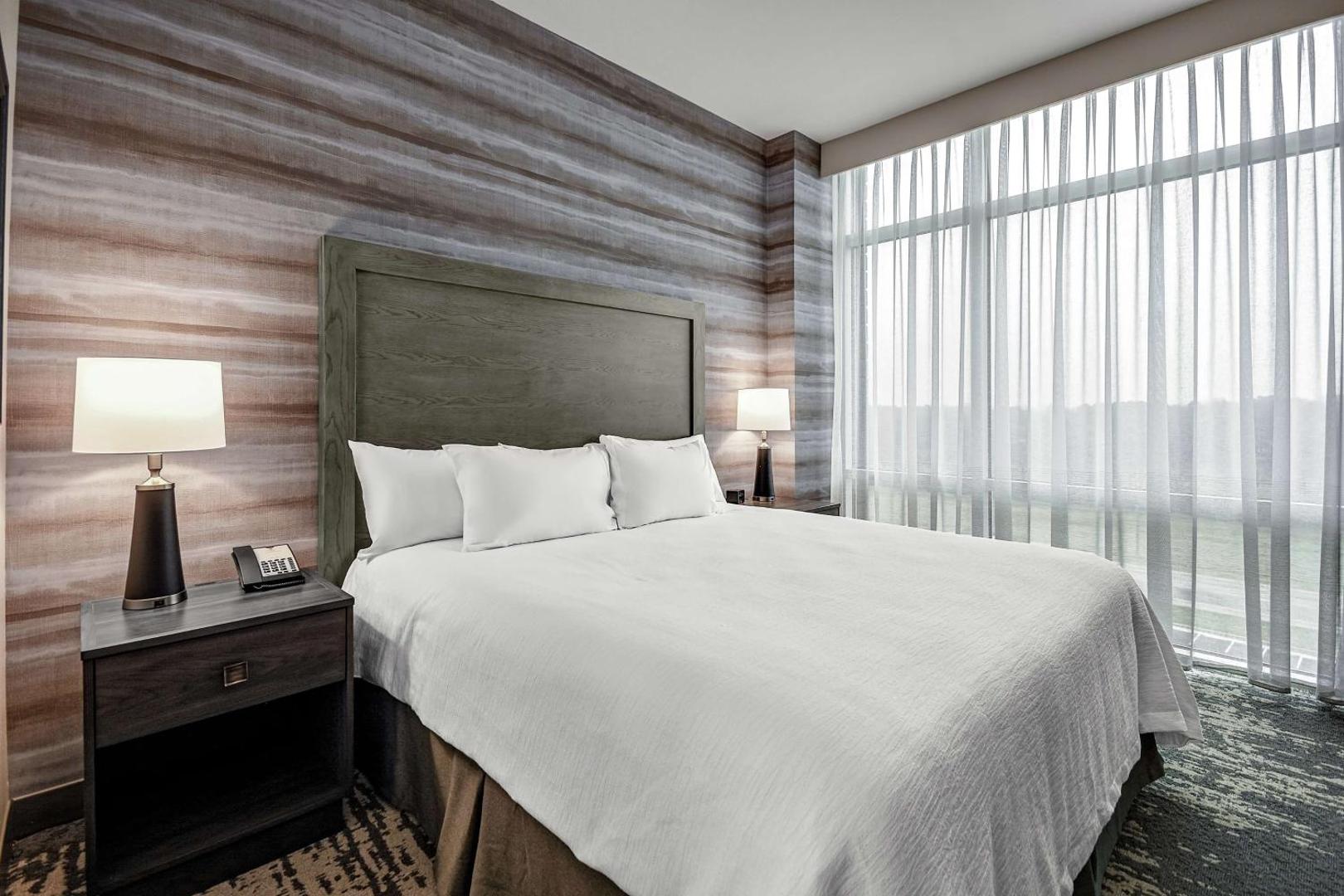 Embassy Suites by Hilton Jonesboro Red Wolf Convention Center