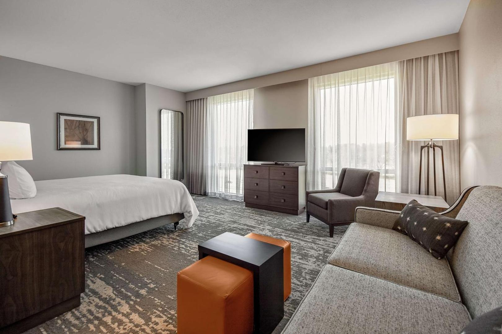 Embassy Suites by Hilton Jonesboro Red Wolf Convention Center