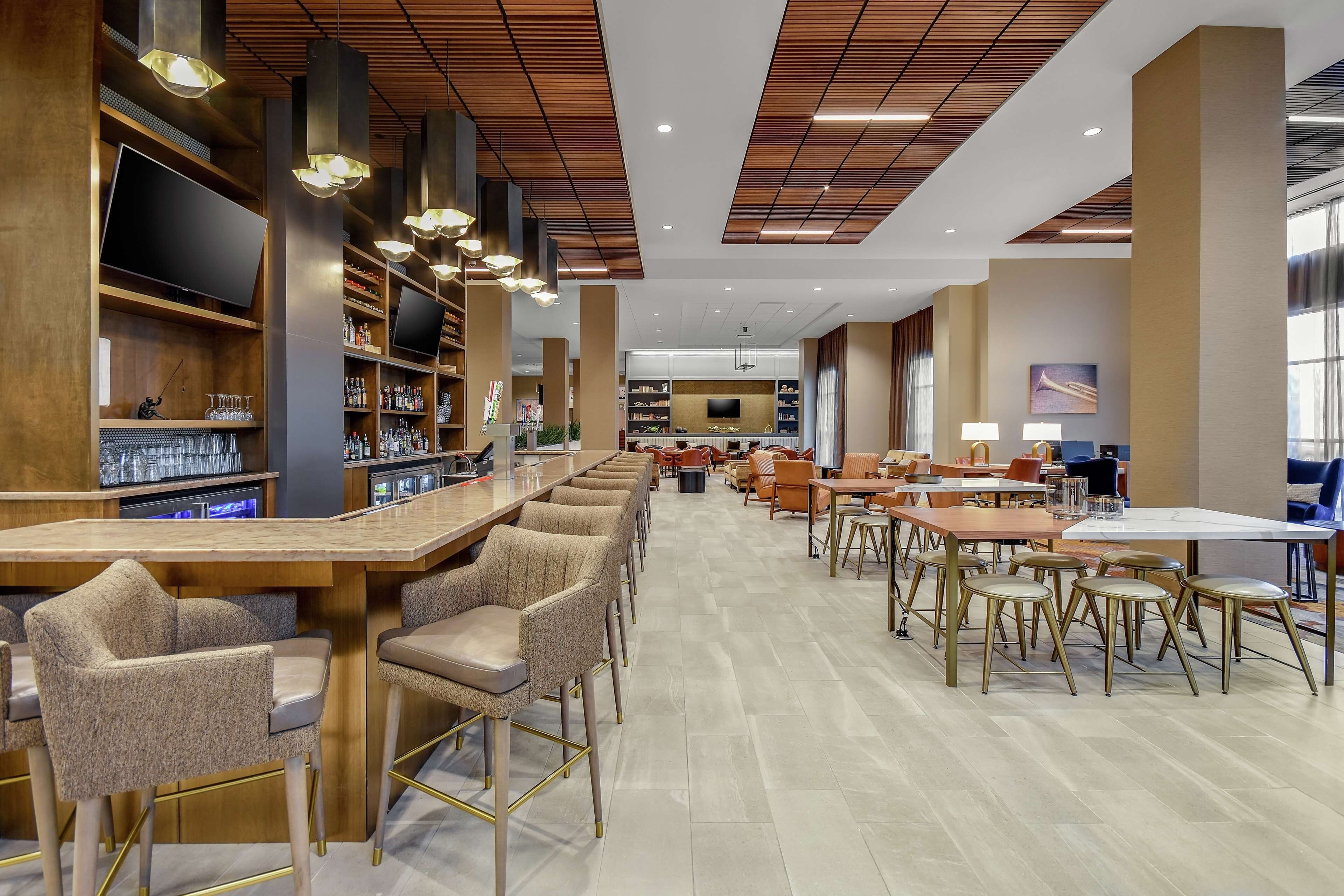 Embassy Suites by Hilton Jonesboro Red Wolf Convention Center