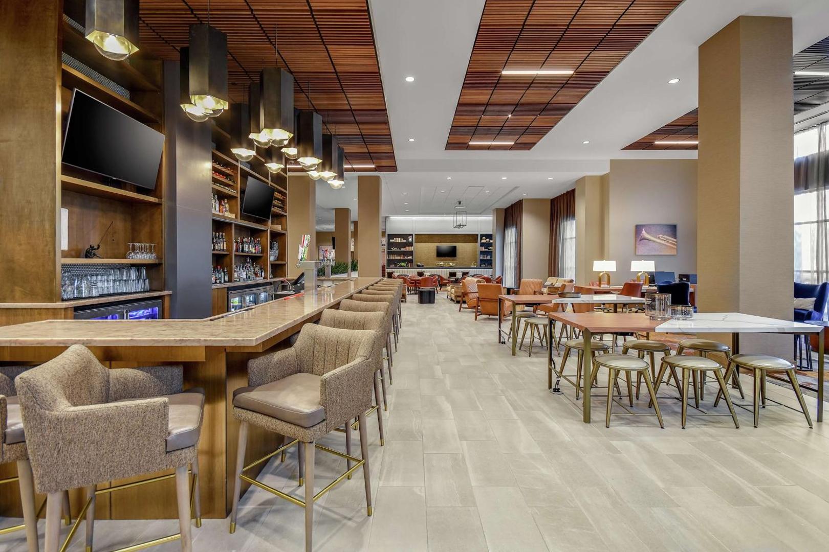 Embassy Suites by Hilton Jonesboro Red Wolf Convention Center