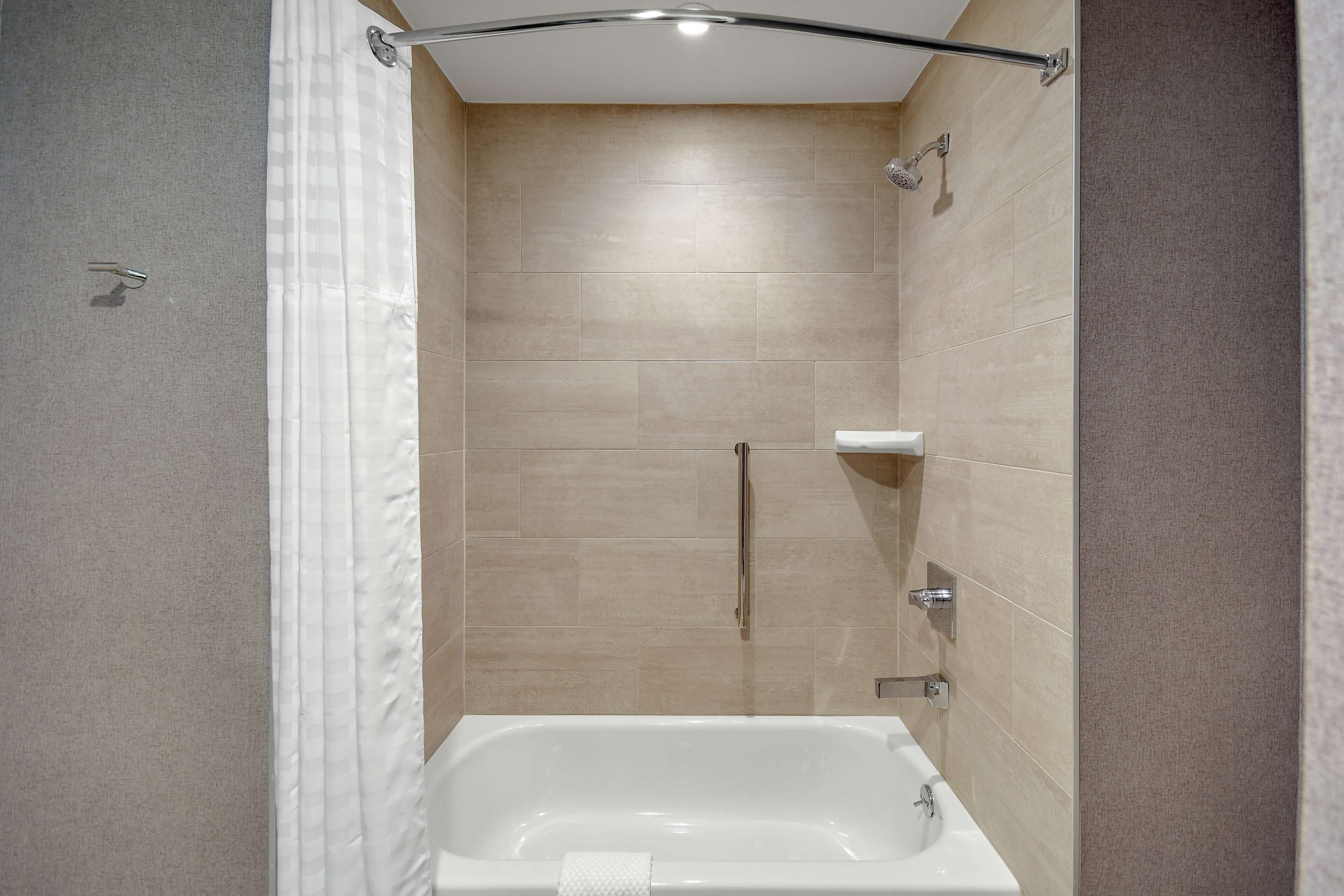 Embassy Suites by Hilton Jonesboro Red Wolf Convention Center