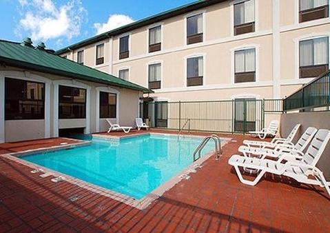 Ark Suites