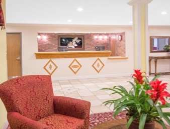 Days Inn by Wyndham Lake Village