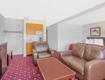 Days Inn by Wyndham Lake Village